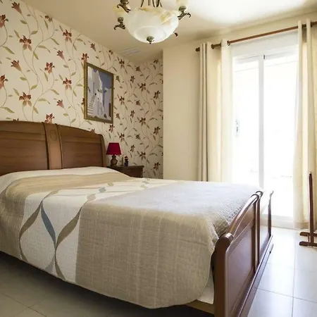 Beautiful Seaside Vasilisa With Sea, Yacht Club & Roch Of Ifach Views In Calpe